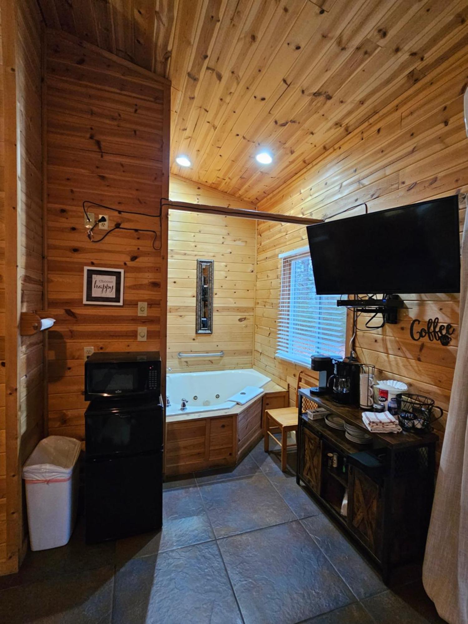 5 Min To Beaver Lake-King Bed-Fire Pit-Jetted Tub #5 Eureka Springs Exterior photo